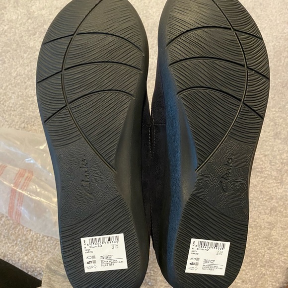 🚨Brand New Clark’s Cloudsteppers🚨 - Picture 2 of 5